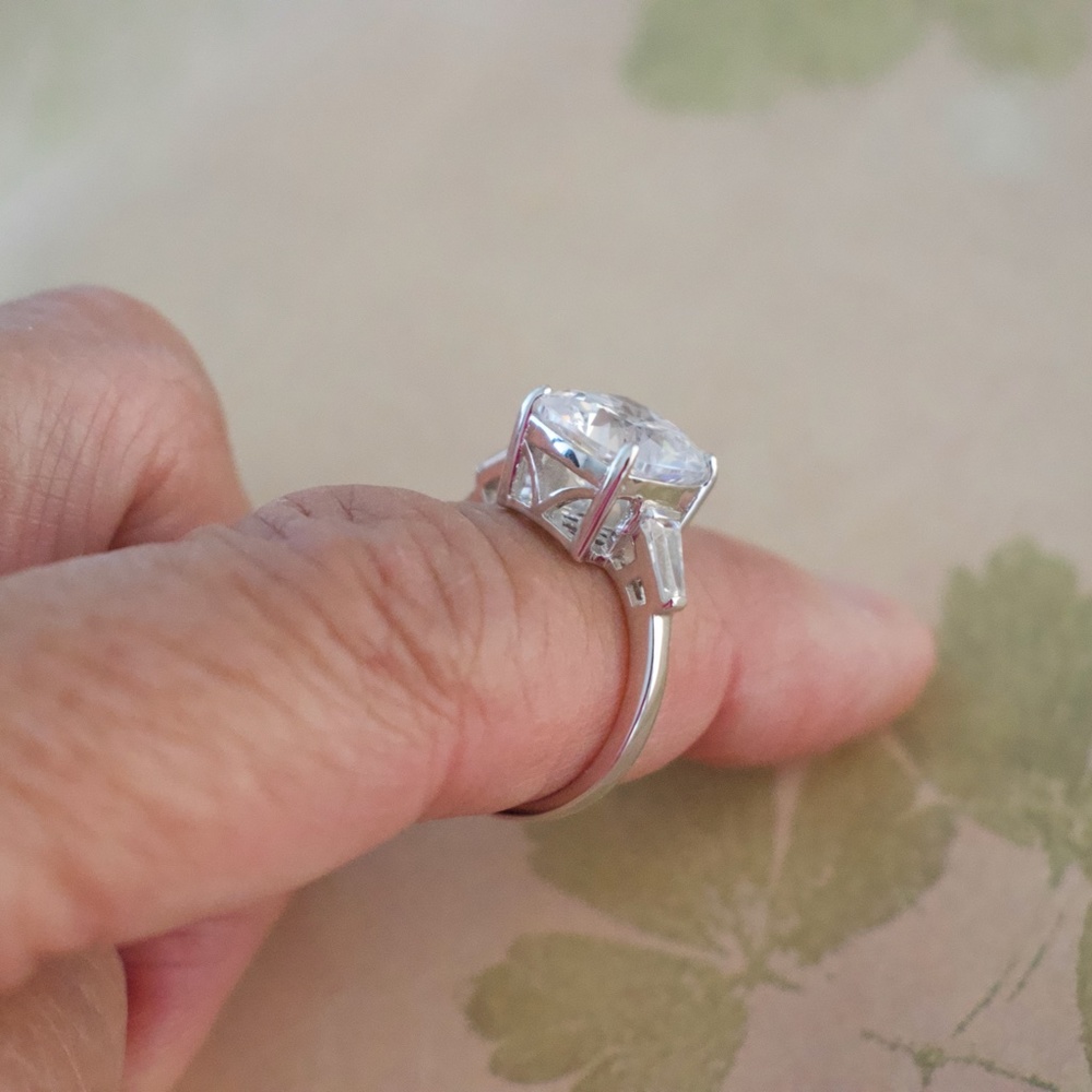 925 SS & Cubic Zirconia Size 7 - Picture 8 of 12